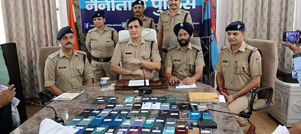 हल्द्वानी: देश के दूसरे छोर में चलते मिले उत्तराखंड से खोए मोबाइल