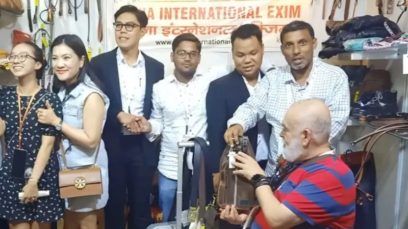 Kanpur: शहर की लेदर ज्वैलरी को मिला नया बाजार, चर्म उद्यमियों को मिले 100 करोड़ रुपये के उत्पादों के निर्यात ऑर्डर