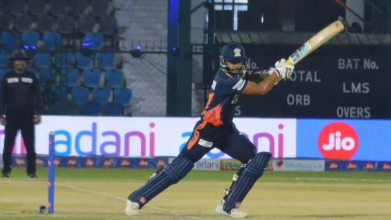 UP T-20 League : मेरठ मेवरिक्स ने काशी रुद्रांश को हराया, सुपर ओवर में रिंकू का तूफान… मारे तीन छक्के
