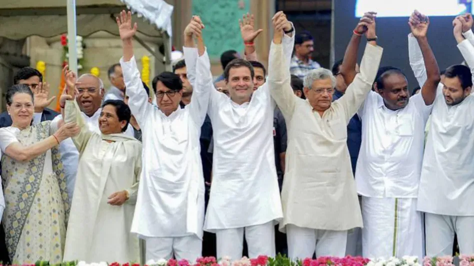 इंडिया गठबंधन के संचालन के लिए 14 सदस्यीय समन्वय एवं चुनाव रणनीति समिति, 19 सदस्यीय प्रचार समिति का किया गठन