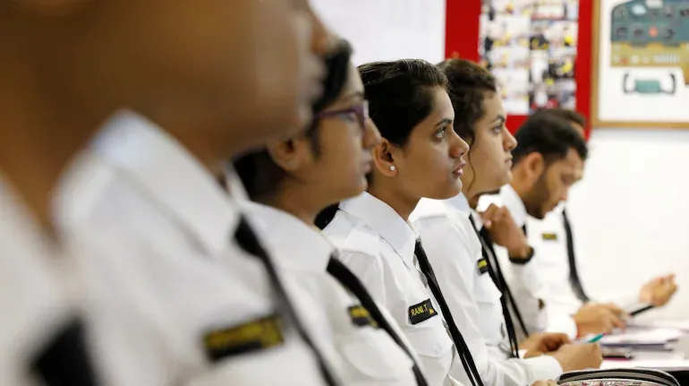 DGCA में कर्मचारियों की कमी, पायलट लाइसेंस जारी करने में हो रहा है विलंब 