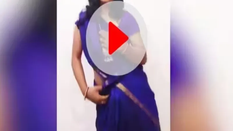 अपना भी हाल तुम्हारे जैसा है... शिक्षिक ने क्लास रूम में बनाई रील, वीडियो वायरल होने पर गिरी गाज, देखें Video