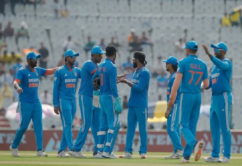  IND vs AUS ODI Series : ऑस्ट्रेलिया ने भारत को जीत के लिए दिया 277 रनों का टारगेट, शमी ने झटके 5 विकेट 