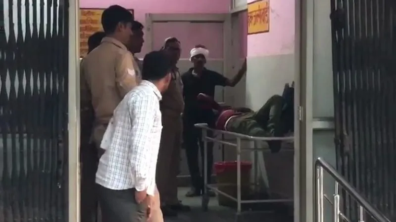 Unnao Accident: बाइकों की आमने सामने टक्कर… महिला की मौत व दो घायल, हादसे के बाद परिजनों में मची चीख-पुकार 