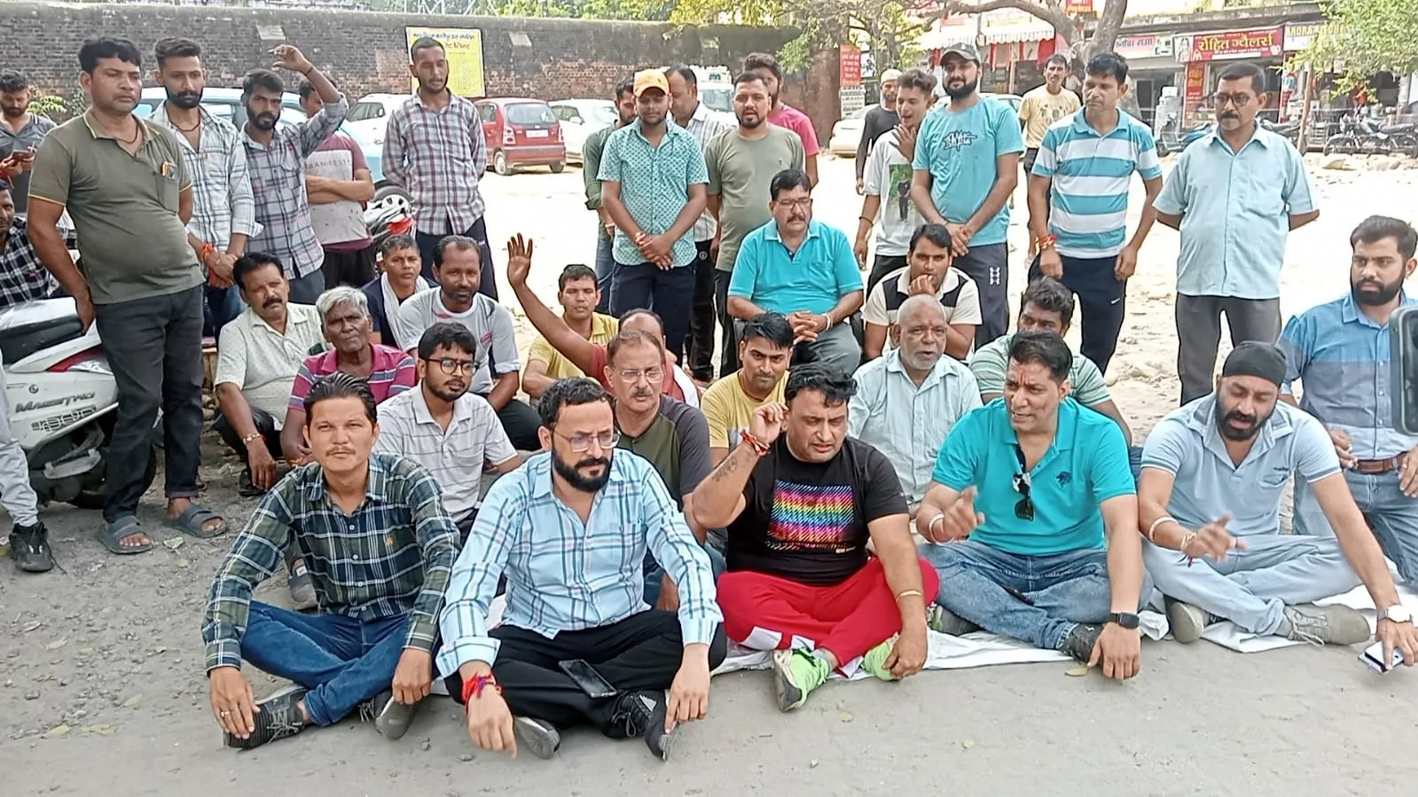 काशीपुर: नगर निगम द्वारा जारी पार्किंग शुल्क का व्यापार मंडल ने किया विरोध