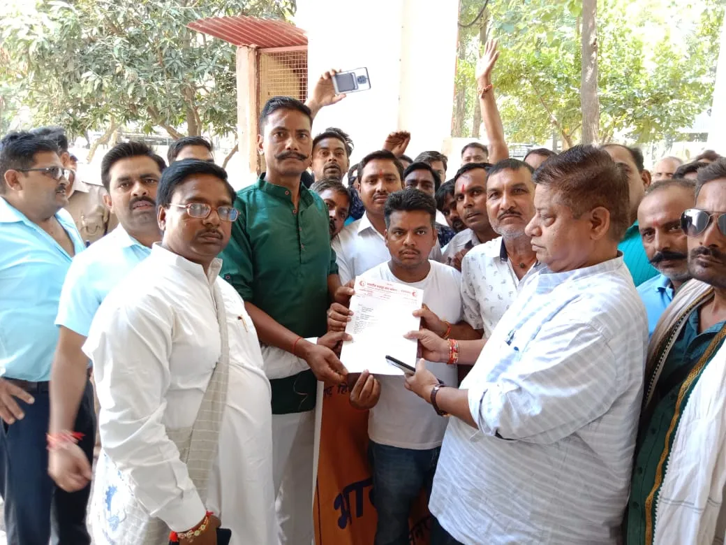 पीलीभीत: मजदूर संघ की मांग- रेहड़ी पटरी दुकानदारों को मिले स्थान, पुलिस उत्पीड़न हो बंद