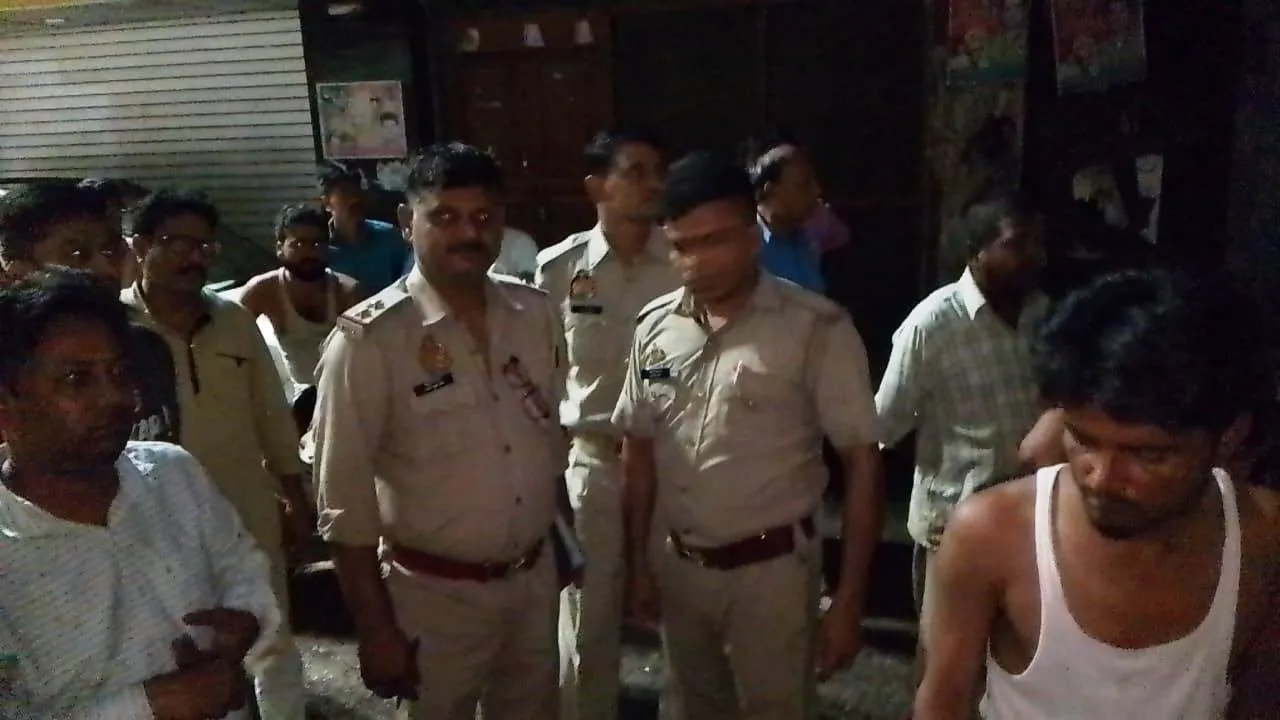 बरेली: घर में लगी आग से लाखों का सामान जलकर राख