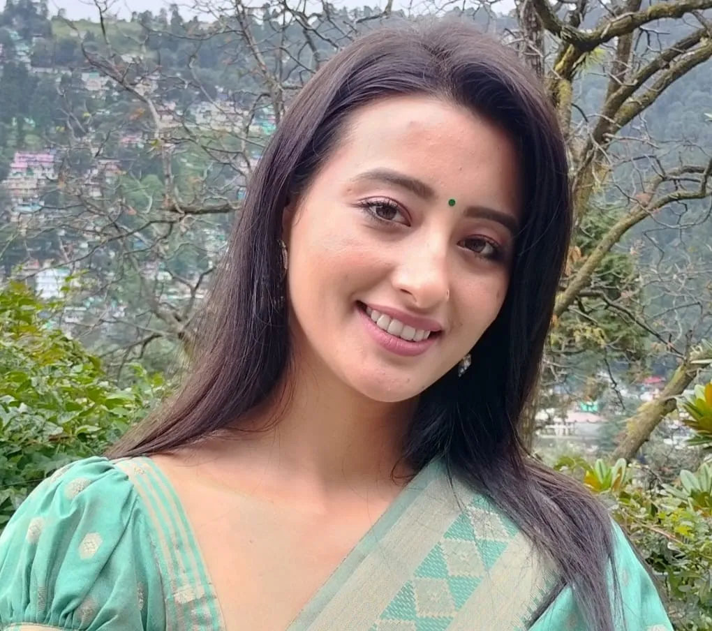 नैनीताल: पहाड़ी गीतों में अपनी सुंदरता का जादू बिखेरने वाली श्वेता महारा को मिला बॉलीवुड का टिकट 