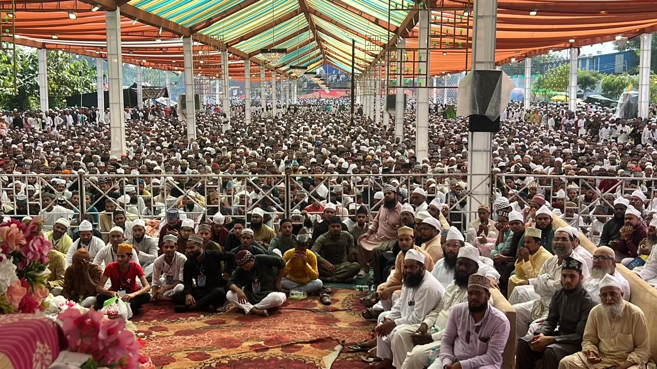 बरेली: कुल की रस्म के साथ उर्स-ए-रजवी का समापन, अकीदतमंदों का उमड़ा सैलाब