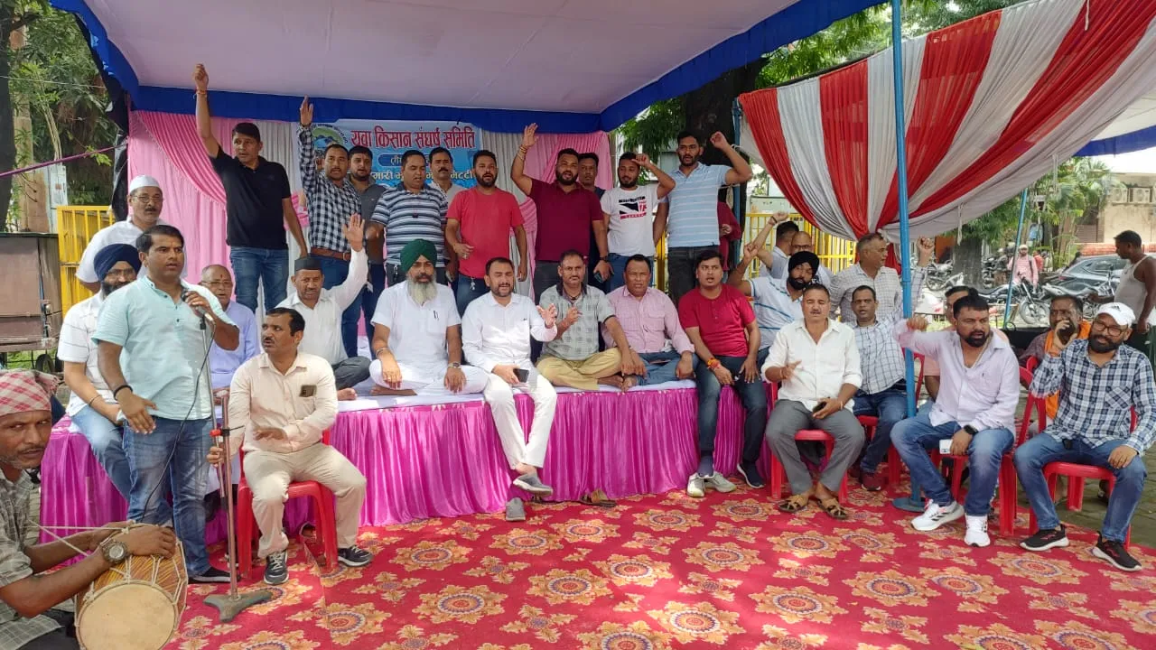 हल्द्वानी: मांगों को लेकर किसान मुखर, किया सामूहिक हनुमान चालीसा पाठ