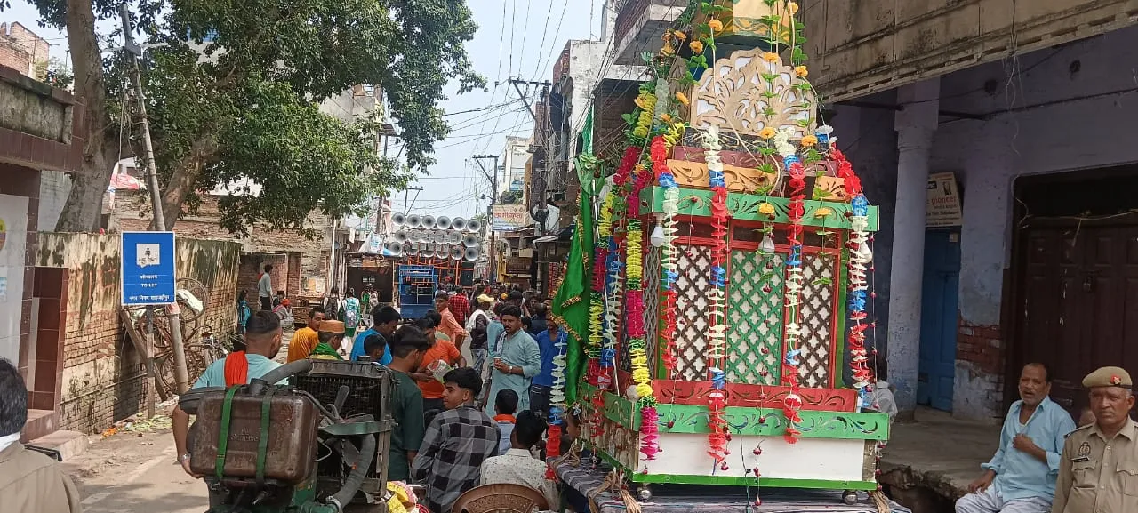 शाहजहांपुर: दिनभर हुई ताजिएदारी, अंटा चौराहा करबला में किए दफन