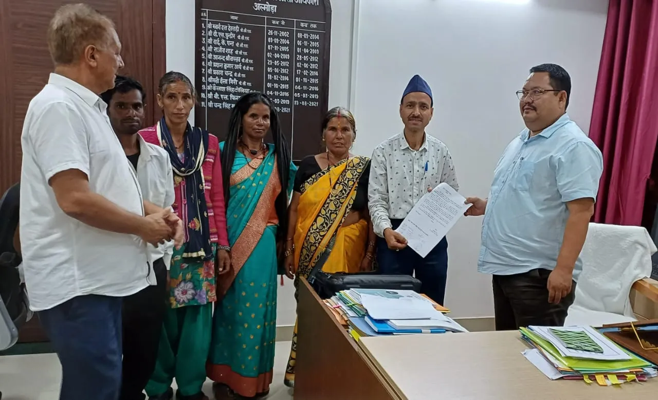 अल्मोड़ा: स्वतंत्रता संग्राम सेनानी के गांववासी करेंगे लोकसभा चुनाव का बहिष्कार 