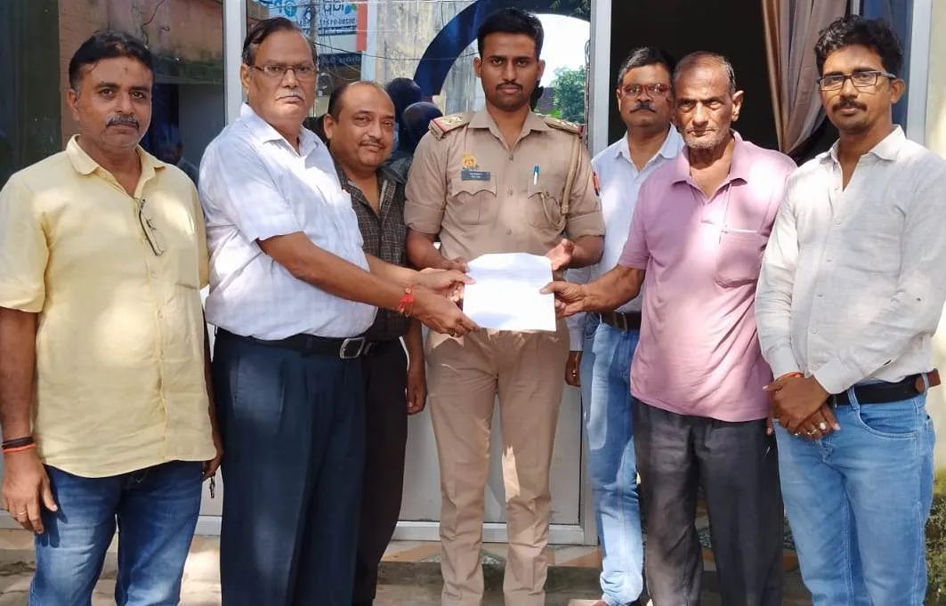 लखीमपुर-खीरी: पुलिस से नोकझोक के बाद दर्ज हुई लाखों की चोरी की रिपोर्ट