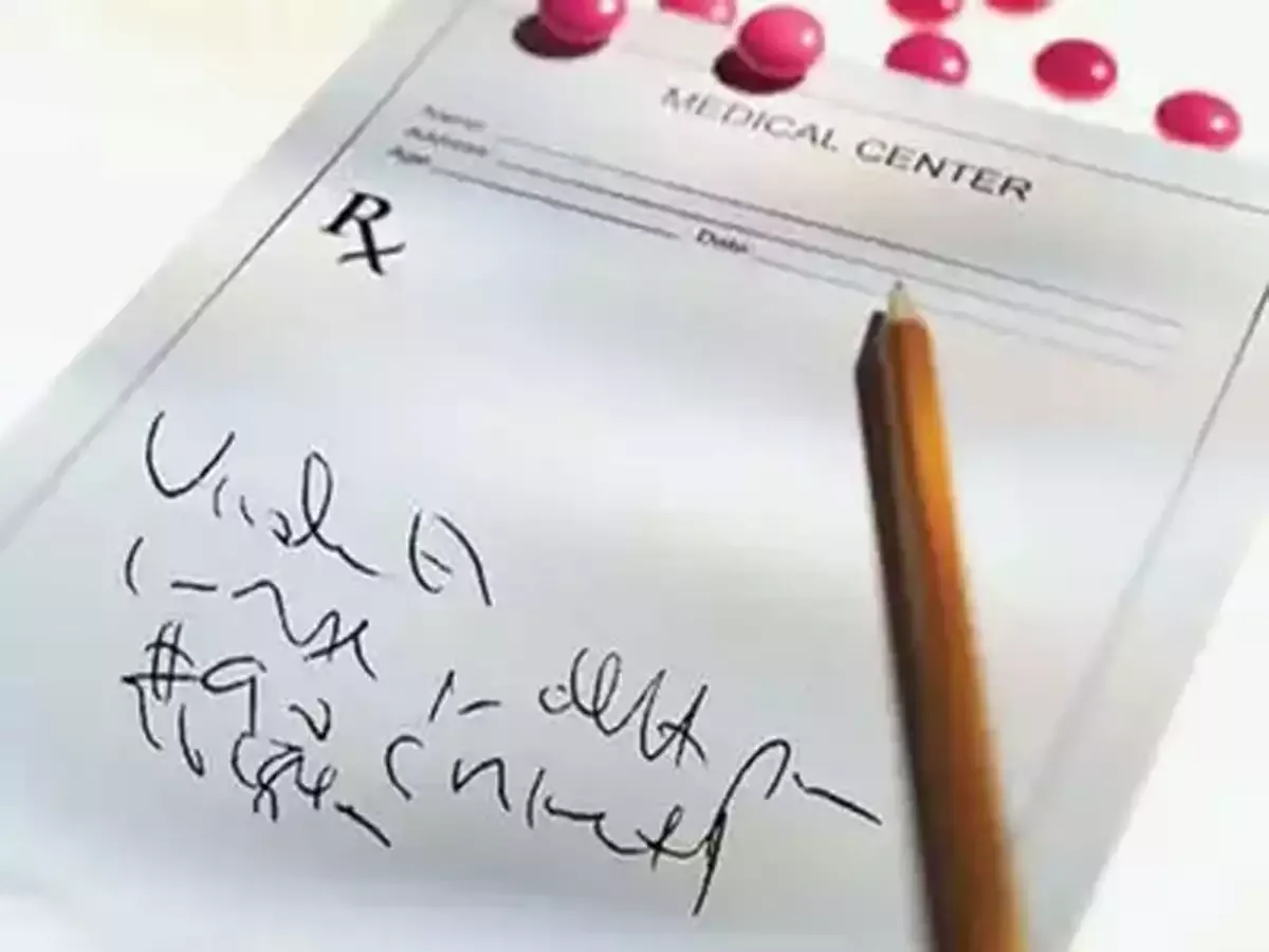 नैनीताल: बाजार की दवाएं लिख रहे बीडी पांडे अस्पताल के डॉक्टर