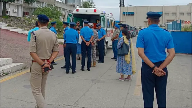 जौलीग्रांट: विंग कमांडर की हृदय गति रुकने से मौत, सेना के विशेष विमान से लाया गया एयरपोर्ट 