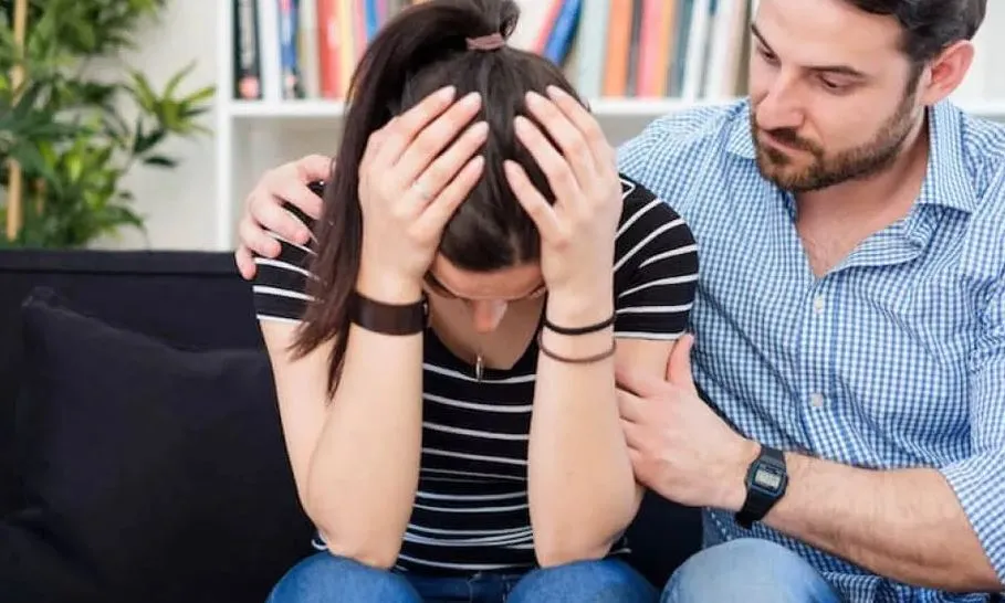 आपका पार्टनर किसी बात को लेकर है नाराज या अपसेट, अपनाएं ये टिप्स, रिश्ता कभी नहीं होगा खराब 