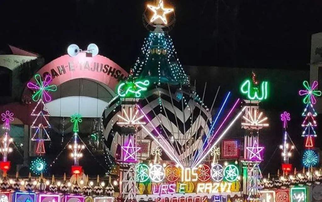 बरेली: कल परचम कुशाई की रस्म के साथ होगा 105वें उर्स-ए-रज़वी का आगाज, जायरीन की मदद के लिए हेल्पलाइन नंबर जारी