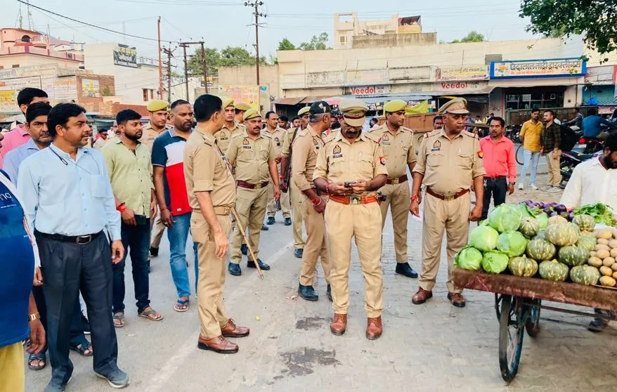 शाहजहांपुर: 80 से ज्यादा अतिक्रमणकारियों को चिंहित कर काटा चालान