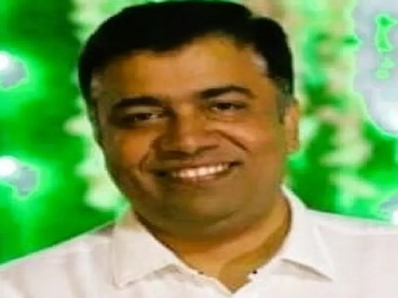 मुरादाबाद : नौकरी संग समाज को शिक्षित करने का फर्ज निभा रहे अजय