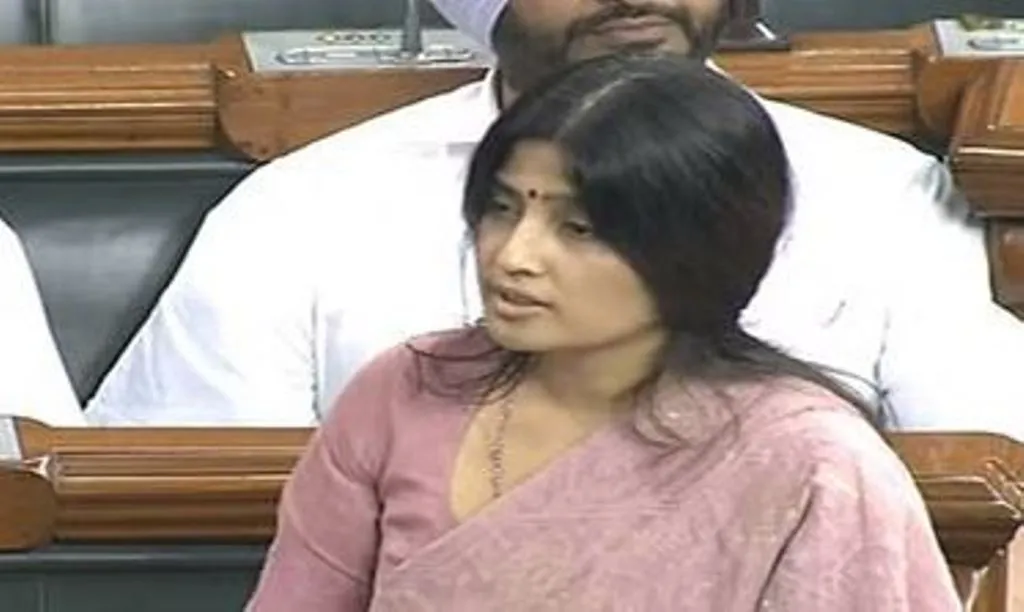 महिला आरक्षण विधेयक में ओबीसी और अल्पसंख्यक महिलाओं के लिए अलग कोटा हो: डिंपल यादव 