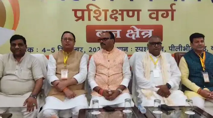 बरेली: चुनाव को लेकर डिप्टी CM बृजेश पाठक का दावा, बोले- 2024 में विरोधियों को करेंगे चारों खाने चित