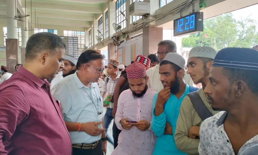 बरेली: यूटीएस एप ने जायरीन को रेलवे टिकट की लाइन से बचाया