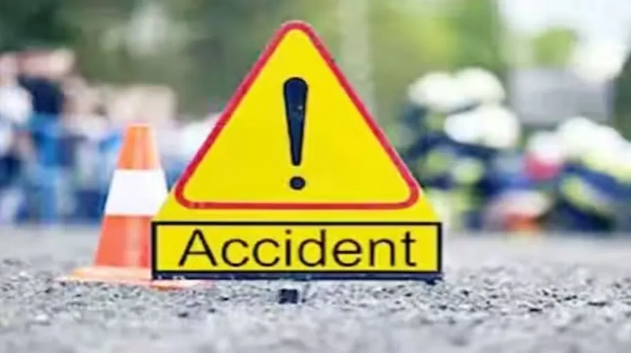 बरेली: सिपाहियों की बाइक में तेज रफ्तार वाहन ने मारी टक्कर, एक की मौत