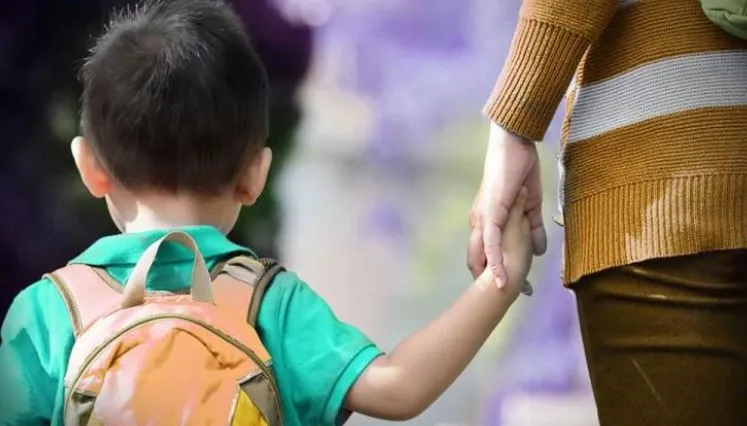 प्री-स्कूल जाने के लिए तीन साल से कम उम्र के बच्चों को मजबूर करना गैरकानूनी कृत्य: अदालत 