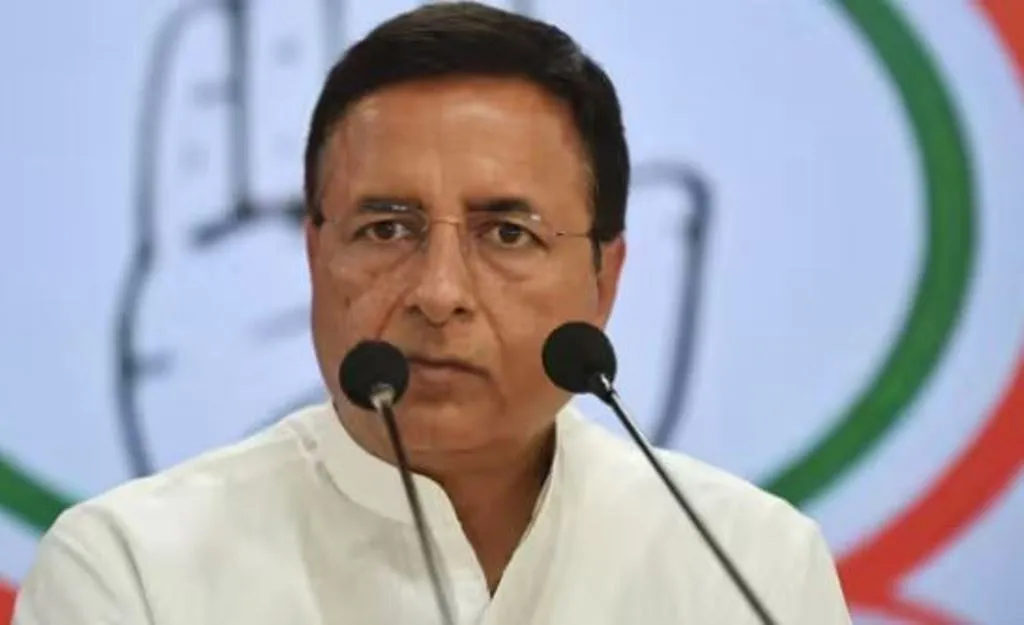 सुरजेवाला ने लगाया आरोप, कहा- आदिवासी गौरव और सम्मान पर यातनाओं का कहर ढा रहे भाजपा के लोग 