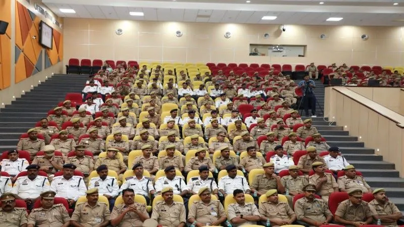 लखनऊ : सीपीआर से बहुमूल्य जीवन बचाने साथ आये डॉक्टर और पुलिस