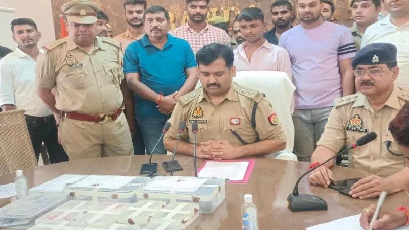 बांदा : सर्राफा व्यापारी से लूटकांड का पर्दाफाश, सात अभियुक्त गिरफ्तार  