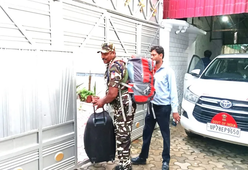 रामपुर : आयकर विभाग की टीम को मिला 83.96 लाख रुपये नकद और 2.04 करोड़ के जेवरात