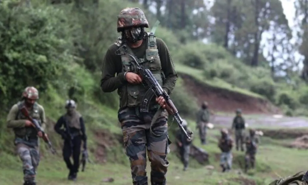 जम्मू-कश्मीर: रियासी में सुरक्षा बलों के साथ मुठभेड़ में आतंकवादी ढेर, एक पुलिसकर्मी घायल 