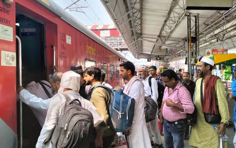 बरेली: आधा दर्जन से ज्यादा ट्रेनें निरस्त, यात्री हुए परेशान