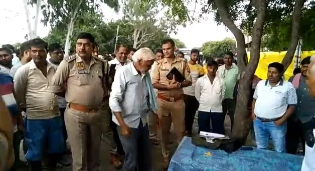 बदायूं: आढ़त से 50 हजार रुपये रखी गुल्लक लेकर फरार हुए बाइक सवार, जानिए मामला
