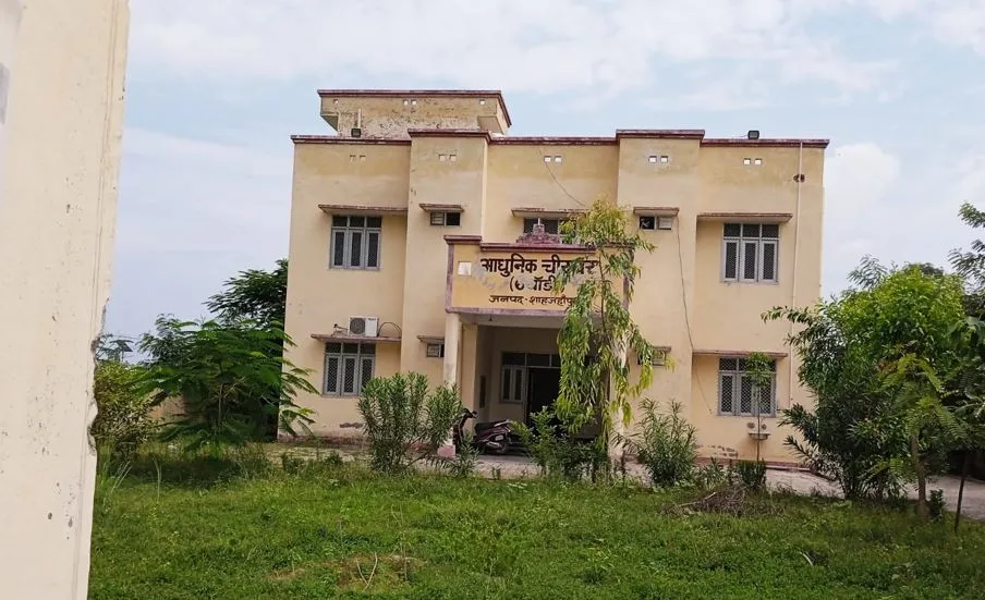 शाहजहांपुर: पोस्टमार्टम हाउस पर एक दर्जन लगेंगे सीसीटीवी कैमरे, तीसरी आंख अब लोगों पर रखेगी नजर