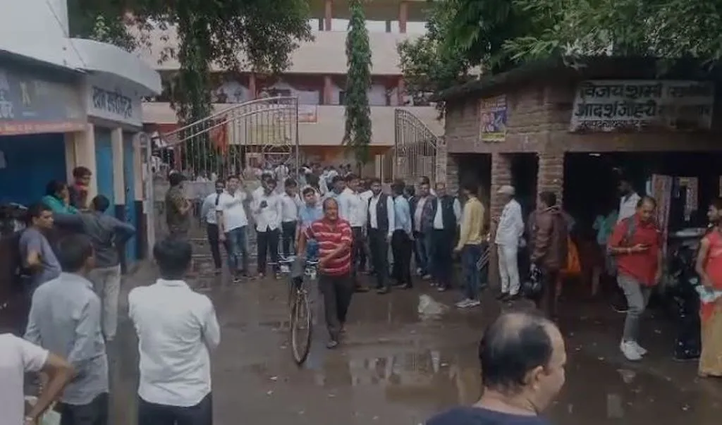 बरेली: अधिवक्ताओं ने राष्ट्रीय लोक अदालत का किया बहिष्कार, हापुड़ घटना में कार्रवाई की मांग