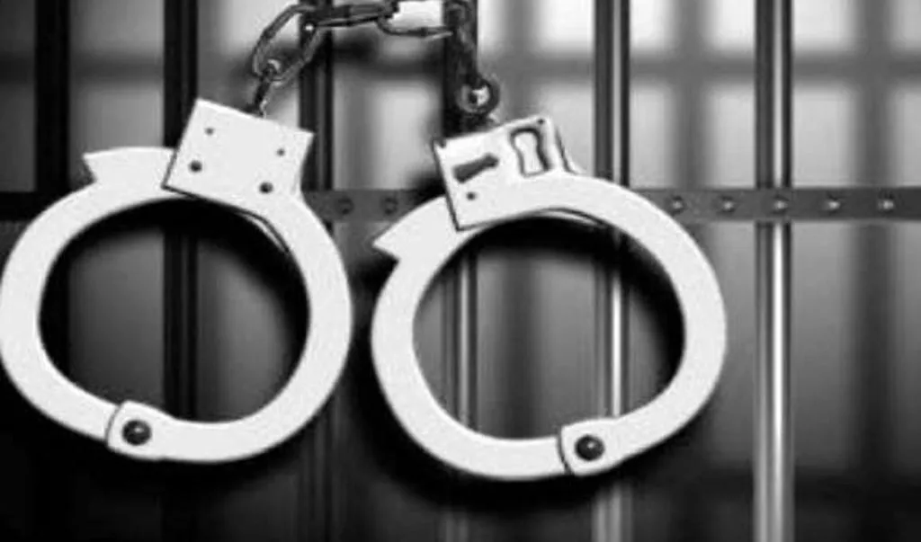 छत्तीसगढ़ : बहुमंजिला वाहन पार्किंग में 17 साल की लड़की से बलात्कार, तीन गिरफ्तार 