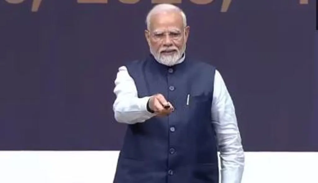 PM मोदी ने की ‘पीएम विश्वकर्मा’ योजना की शुरुआत, यशोभूमि के पहले चरण को राष्ट्र को किया समर्पित 