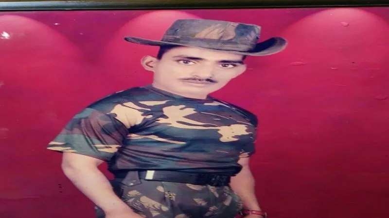 कानपुर देहात : इंडियन आर्मी अपने सैनिक को बचा सकती है तो बचा ले