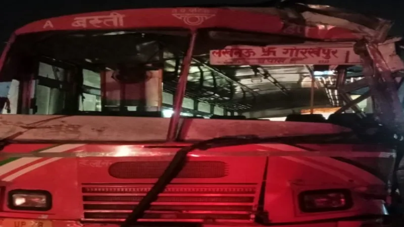 अयोध्या बाईपास डेंजर जोन में नहीं थम रहे सड़क हादसे, कंटेनर और रोडवेज बस में भिड़ंत - कई यात्री घायल 