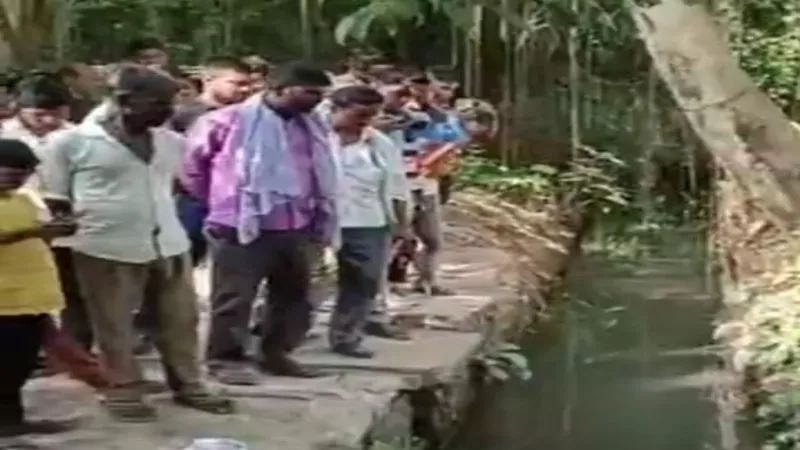 हरदोई की सबसे व्यस्त सड़क के किनारे नाले में मिला युवक का शव, मर्डर-सुसाइड में उलझी पुलिस 