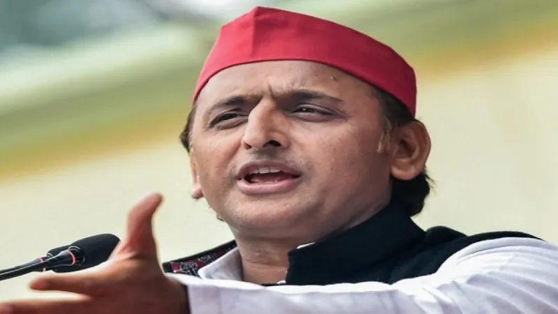 आजम खान के परिवार को प्रताड़ित किए जाने का कुचक्र बेहद निंदनीय : अखिलेश यादव 