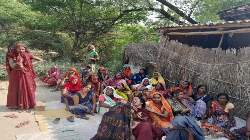 सुल्तानपुर : संदिग्ध परिस्थितियों में दो की मौत, चार बेहोश