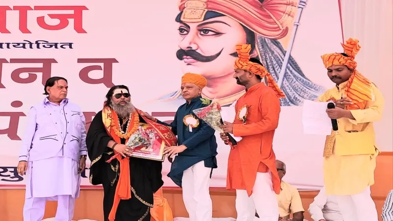 शास्त्र और शस्त्र सनातन धर्म की परंपरा : राजा