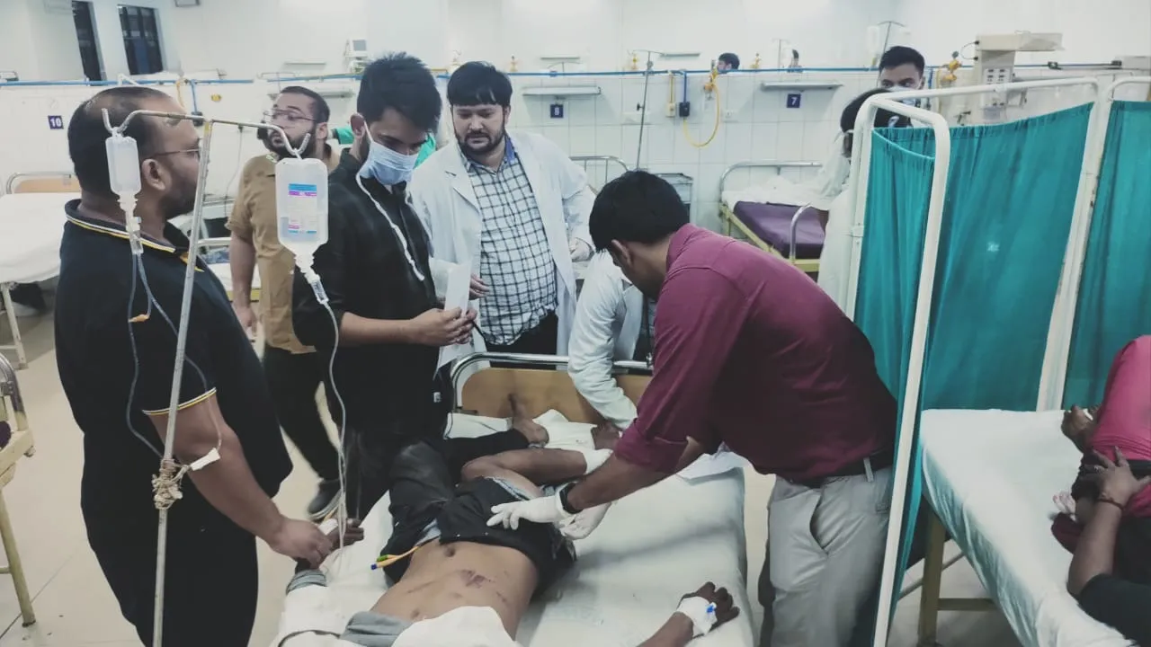 नैनीताल से लौट रही बस हुई हादसे का शिकार,  7 की मौत 24 घायल 