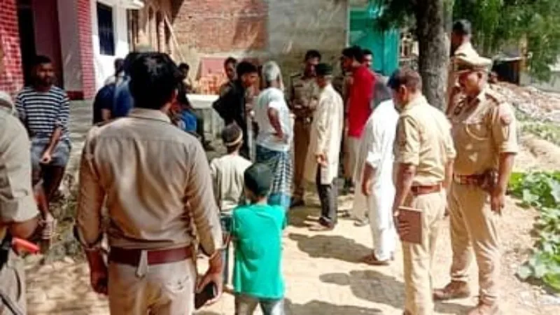 प्रयागराज में दीवार को लेकर विवाद में फायरिंग, पिता-पुत्र समेत तीन घायल 