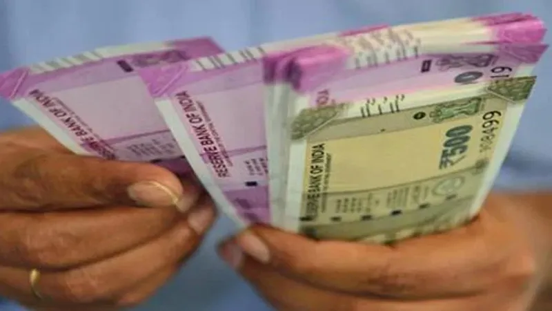 लखनऊ : सीआरपीएफ सिपाही का बनाया आपत्तिजनक वीडियो, वसूले 5.55 लाख रुपये