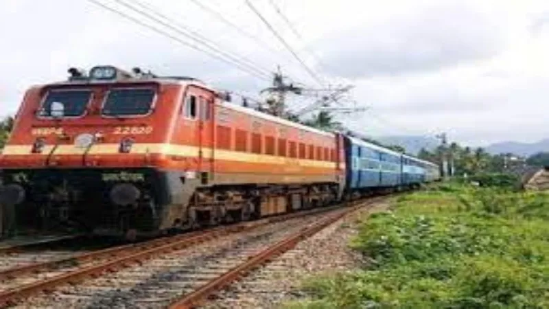गोरखपुर : छपरा एक्सप्रेस का गुरसहायगंज स्टेशन पर दो मिनट का प्रायोगिक ठहराव 