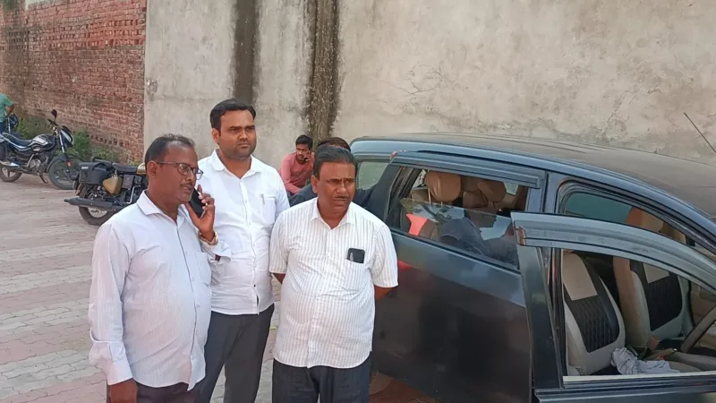 बहराइच : मोबाइल से बात करते समय छत से गिरकर कनिष्ठ सहायक की मौत